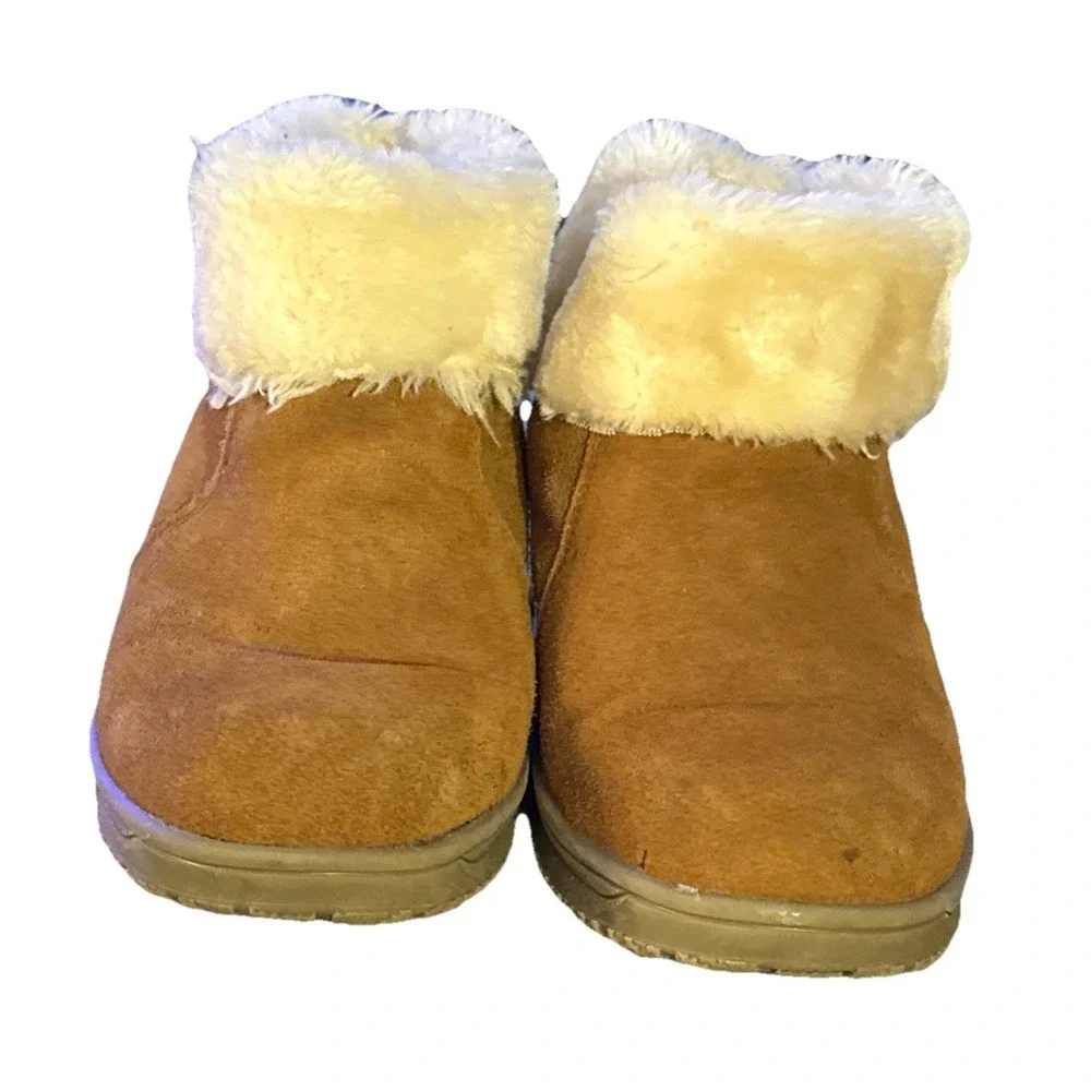 Minnetonka Southtown Suede Water-Resistant Brown Ankle Boots Fur-Lined Size 7M